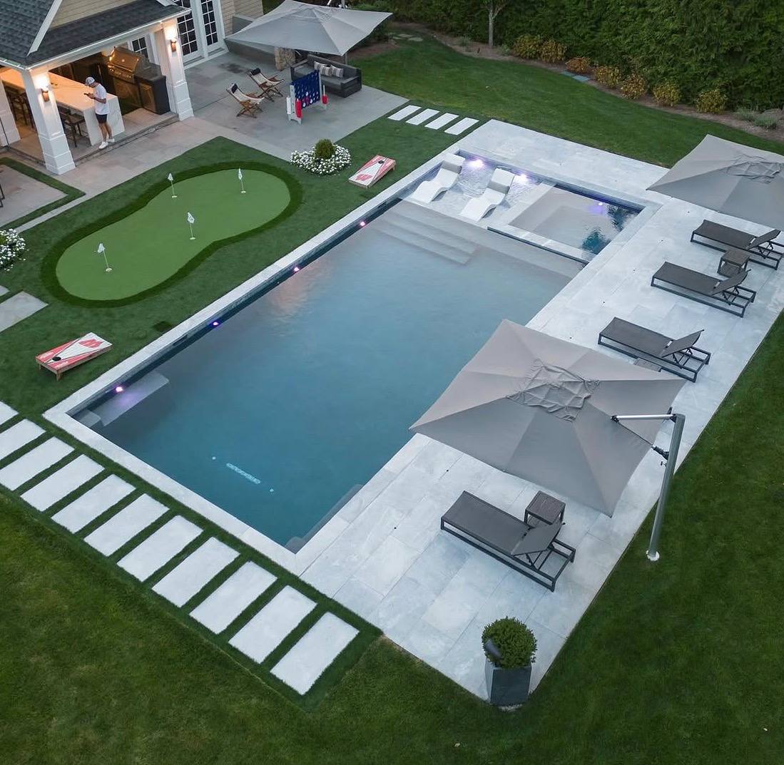 Premium pool with spa and sunken area